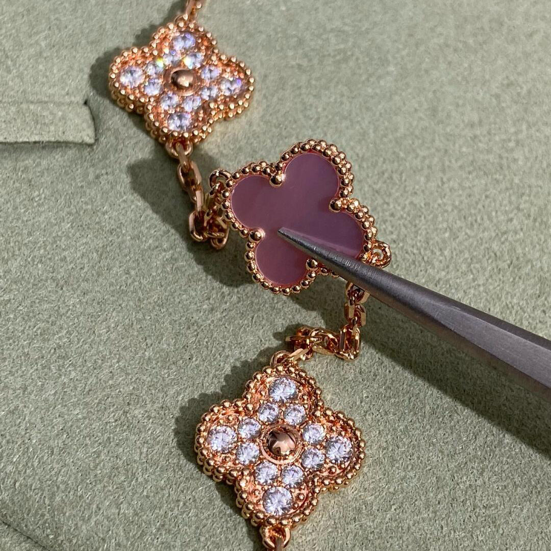 [Revel Jewelry]CLOVER 10 MOTIFS DIAMOND PINK MOP NECKLACE