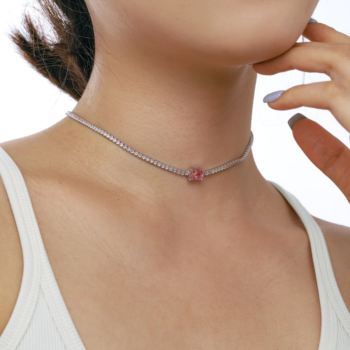 [Revel Jewelry]2.0 carat Ornate Emerald Cut Necklace
