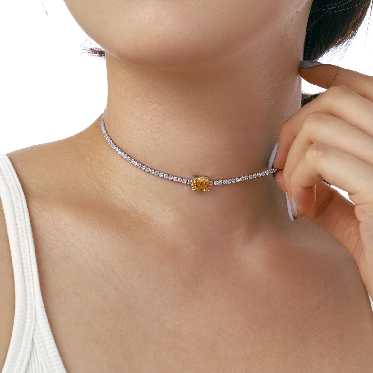 [Revel Jewelry]2.0 carat Ornate Emerald Cut Necklace