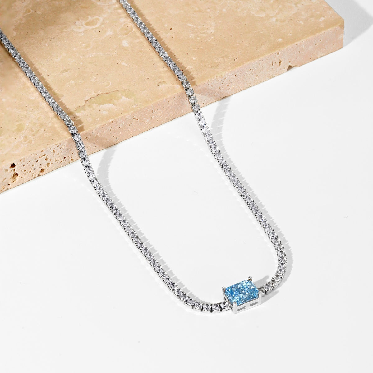 [Revel Jewelry]2.0 carat Ornate Emerald Cut Necklace