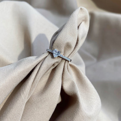 [Revel Jewelry]0.5 Carat CaratEternity Charming Heart Shape Lover Ring