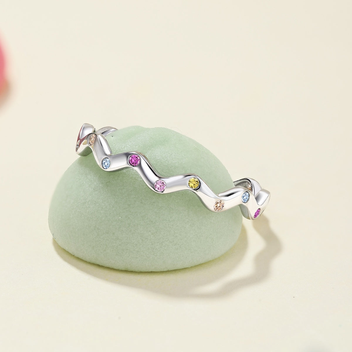 [Revel Jewelry]Ornate Vibrant Round Cut Daily Ring