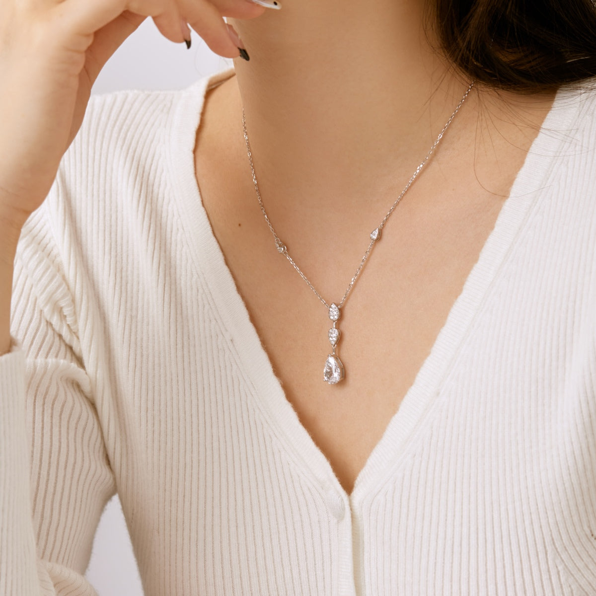 [Revel Jewelry]Dazzling Pear Cut Necklace
