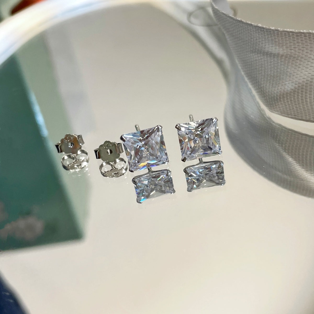 [Revel Jewelry]Ornate Square Shape Earrings