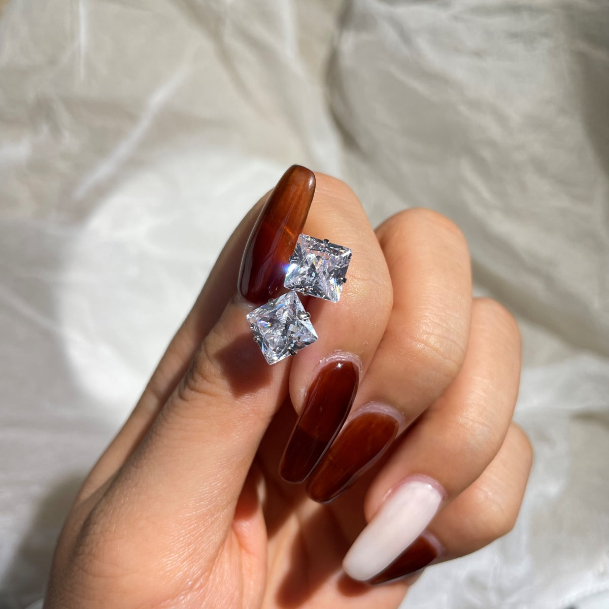 [Revel Jewelry]Stylish Shiny Square Center Stone Stud Earrings