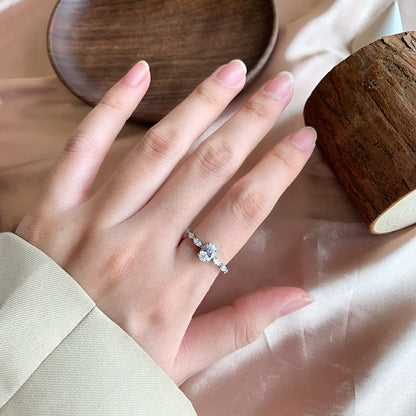 [Revel Jewelry]0.75 Carat Luxurious Vibrant Elongated Cushion Cut Daily Ring