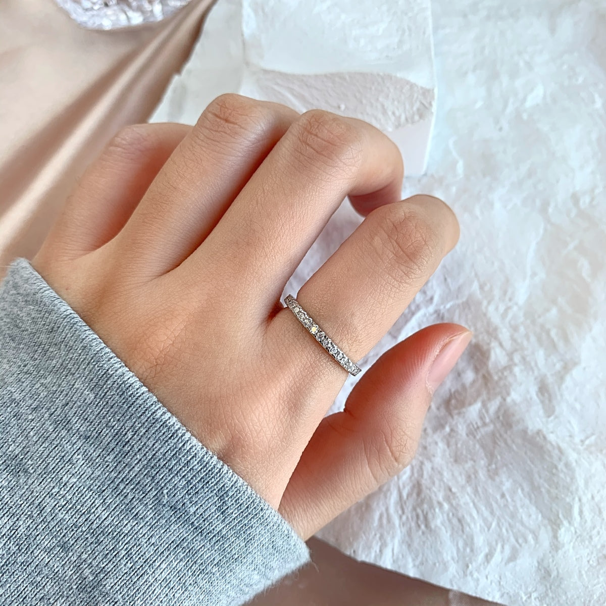 [Revel Jewelry]Delicate Sparkling Round Cut Daily Ring