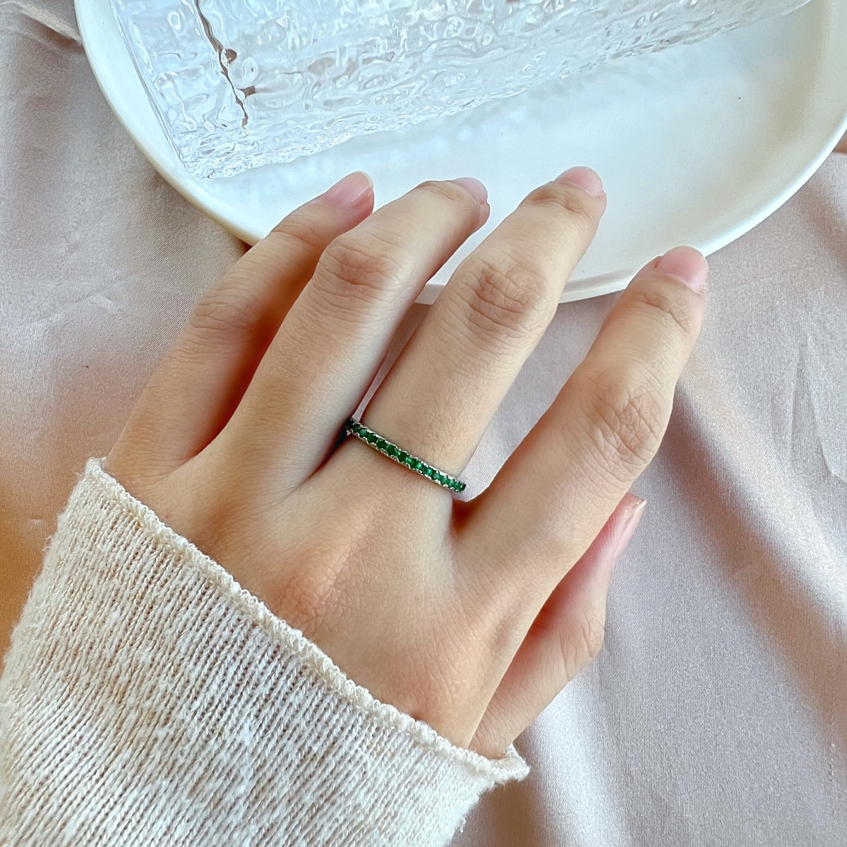 [Revel Jewelry]Delicate Sparkling Round Cut Daily Ring