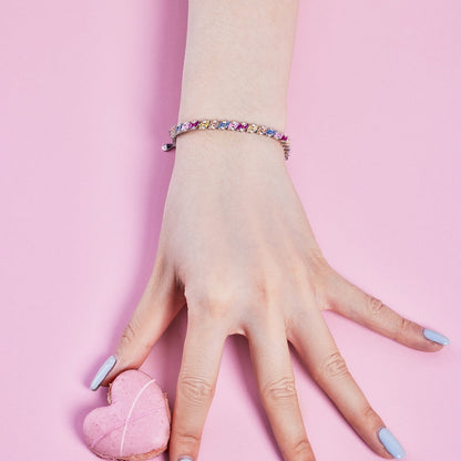 [Revel Jewelry]華やかな輝きを放つ多面カットパーティーブレスレット