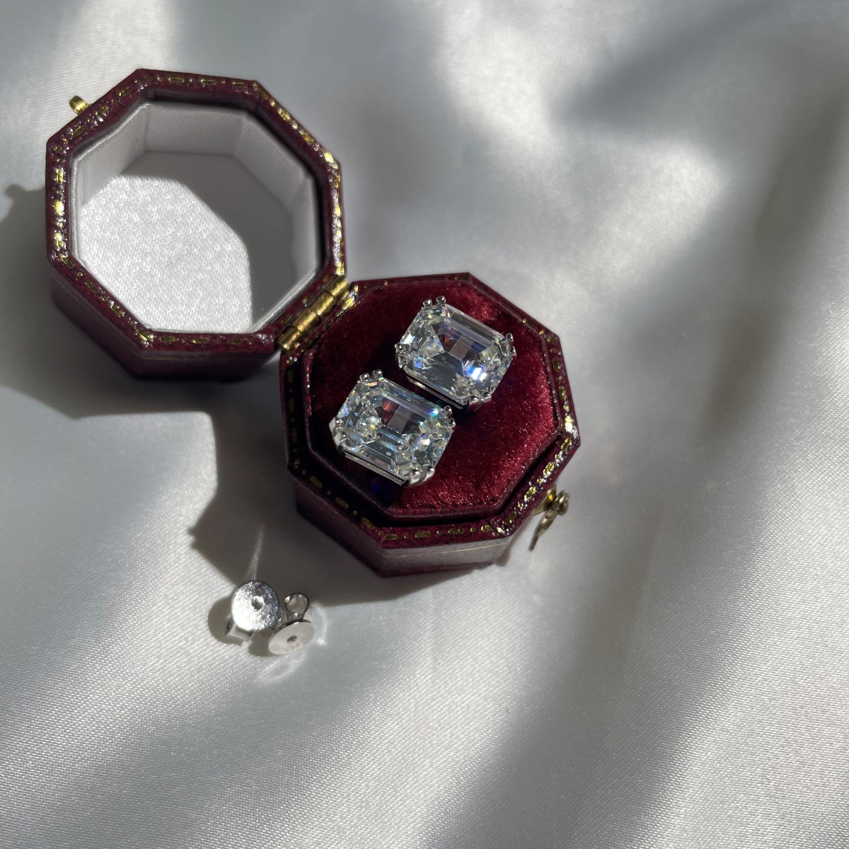 [Revel Jewelry]Dazzling Square Shape Earrings