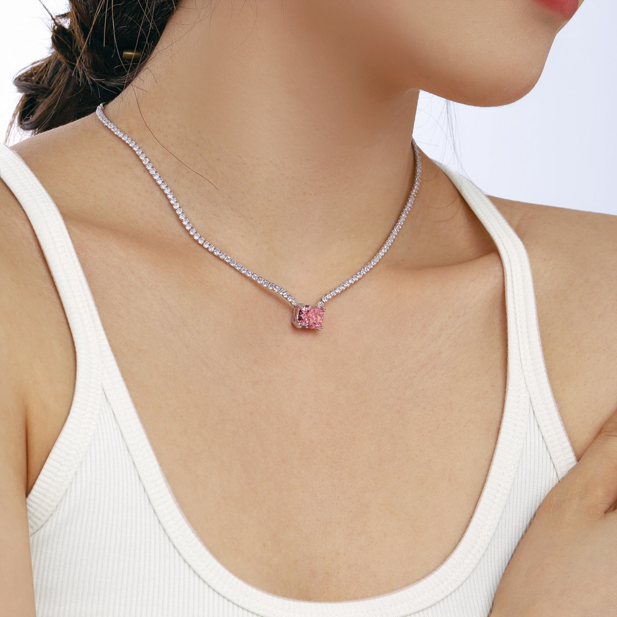 [Revel Jewelry]4.0 Carat Elegant Radiant Cut Necklace