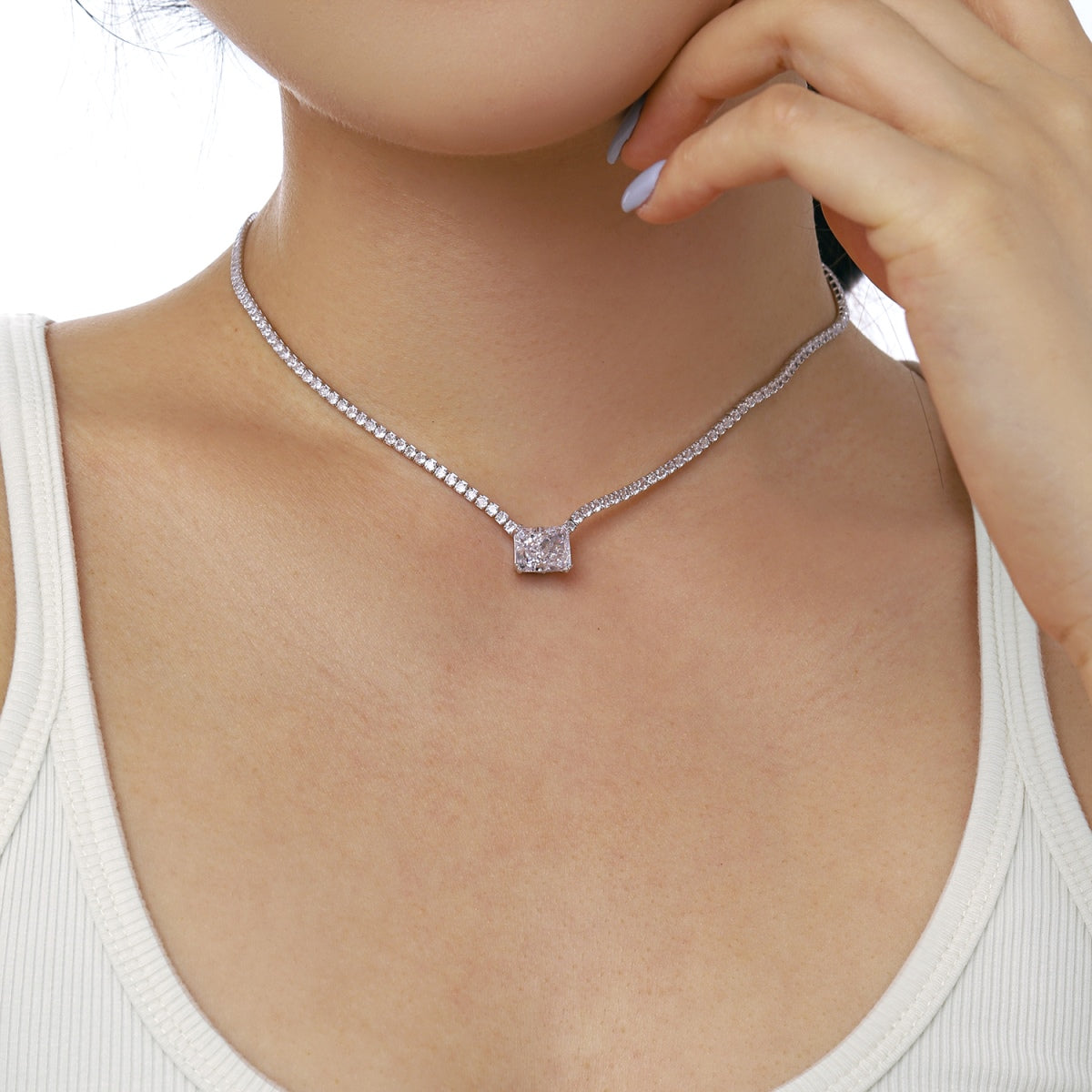 [Revel Jewelry]4.0 Carat Elegant Radiant Cut Necklace