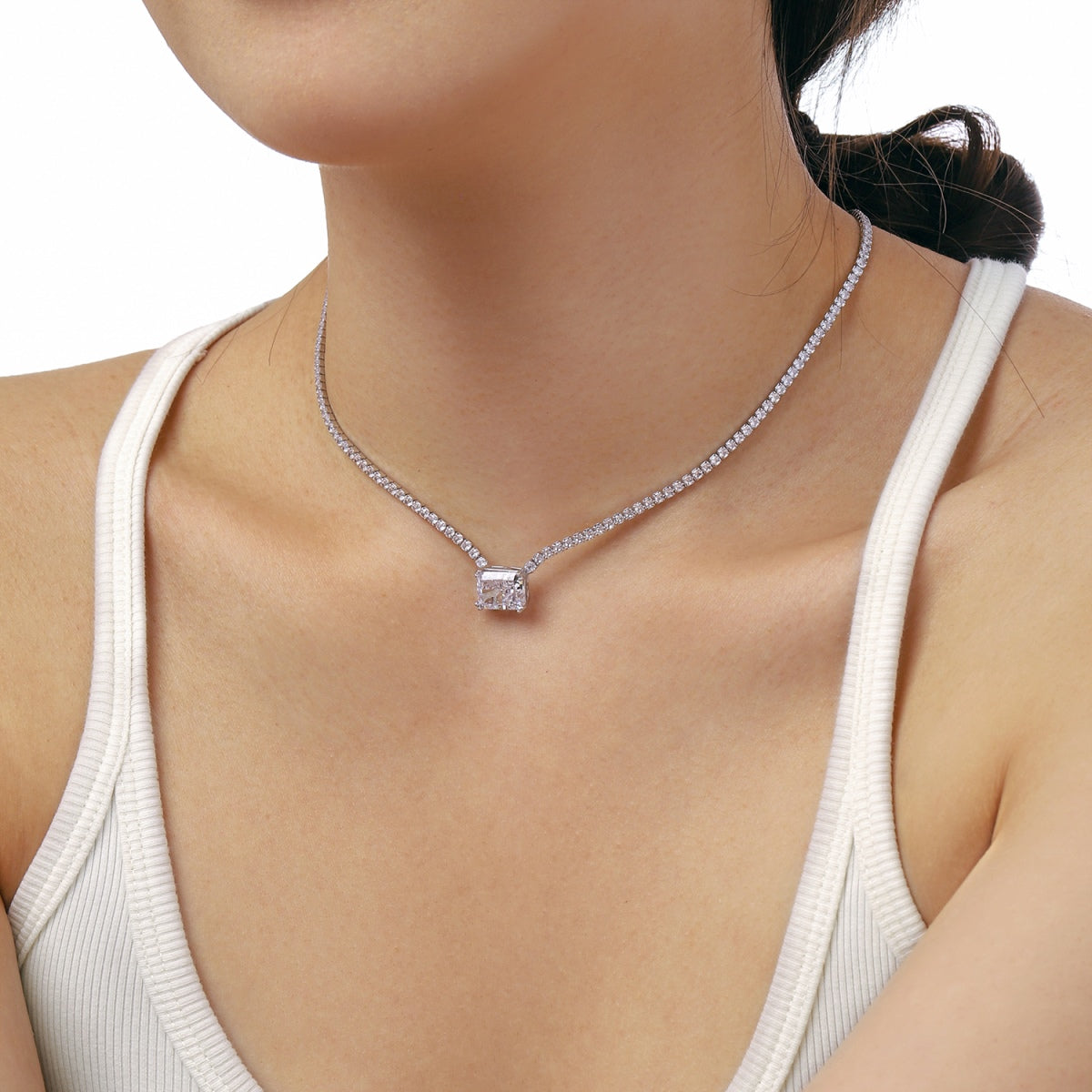[Revel Jewelry]4.0 Carat Elegant Radiant Cut Necklace