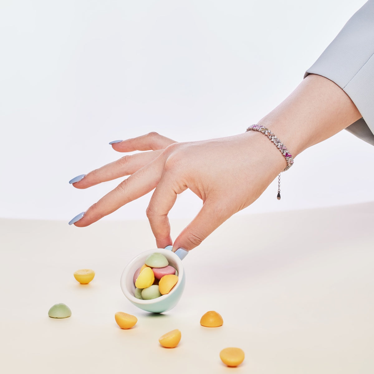[Revel Jewelry]光り輝くユニークなマルチシェイプデイリーブレスレット