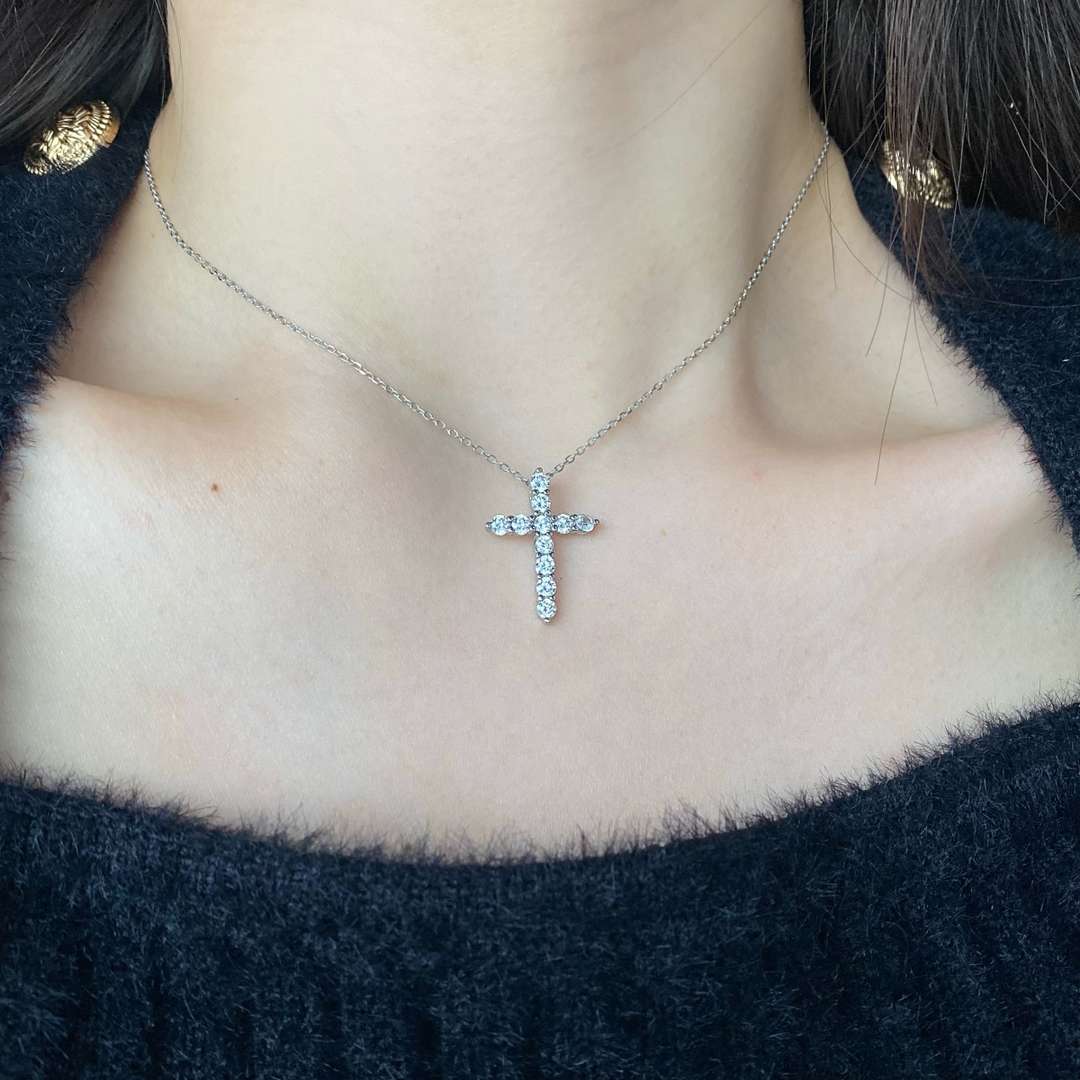 [Revel Jewelry]Einzigartige Halskette mit Kreuzform