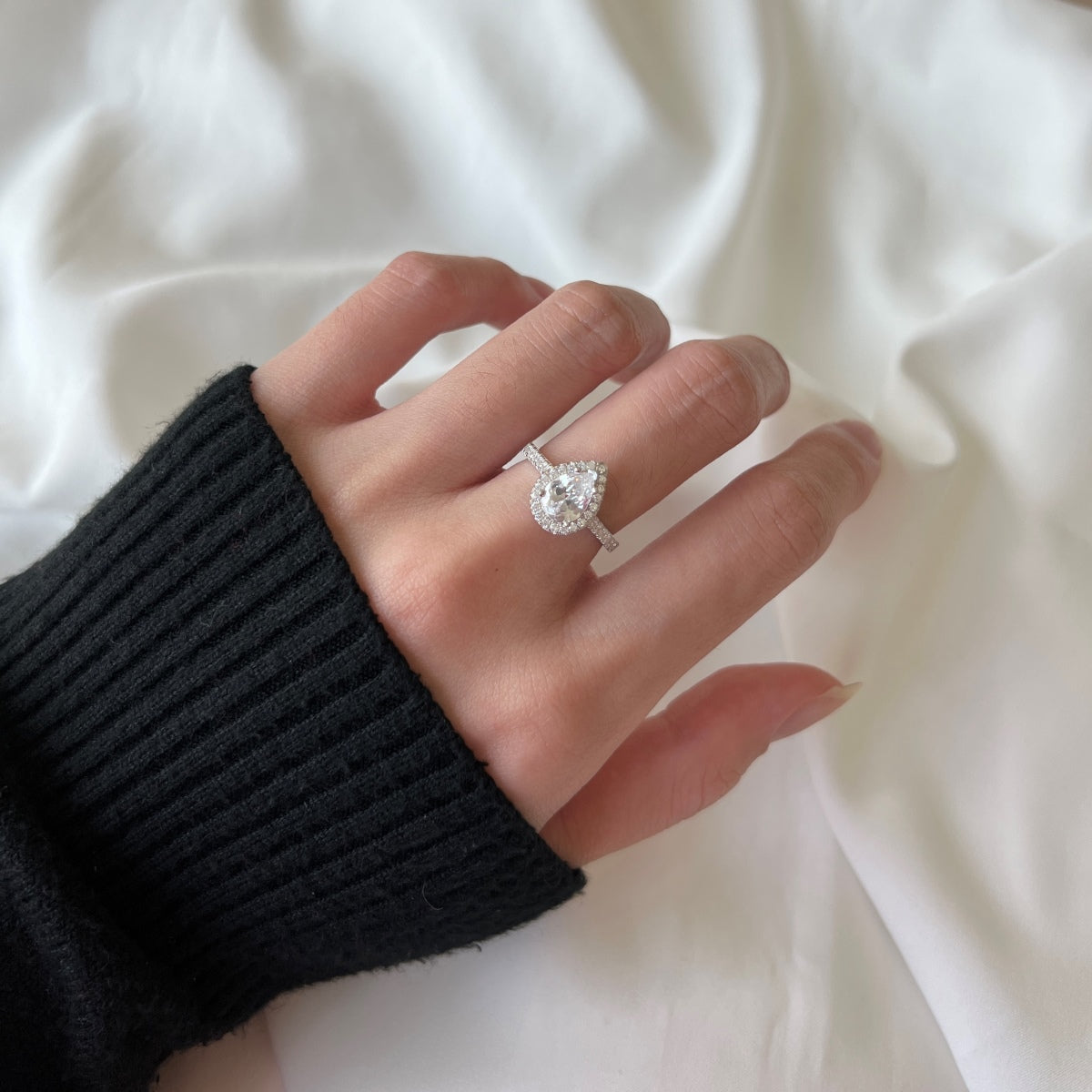 [Revel Jewelry]1.0 Carat Luxurious Resplendent Water Drop Shape Wedding Ring