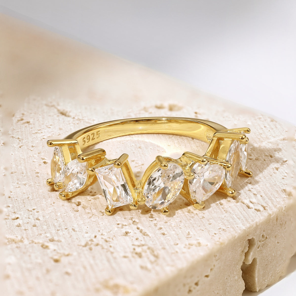 [Revel Jewelry]Delicate Multi Cut Ring