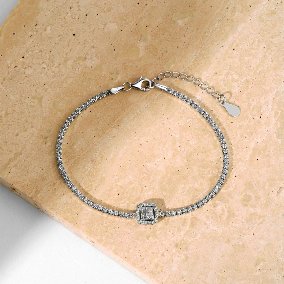 [Revel Jewelry]豪華絢爛なスクエア型バンケットブレスレット