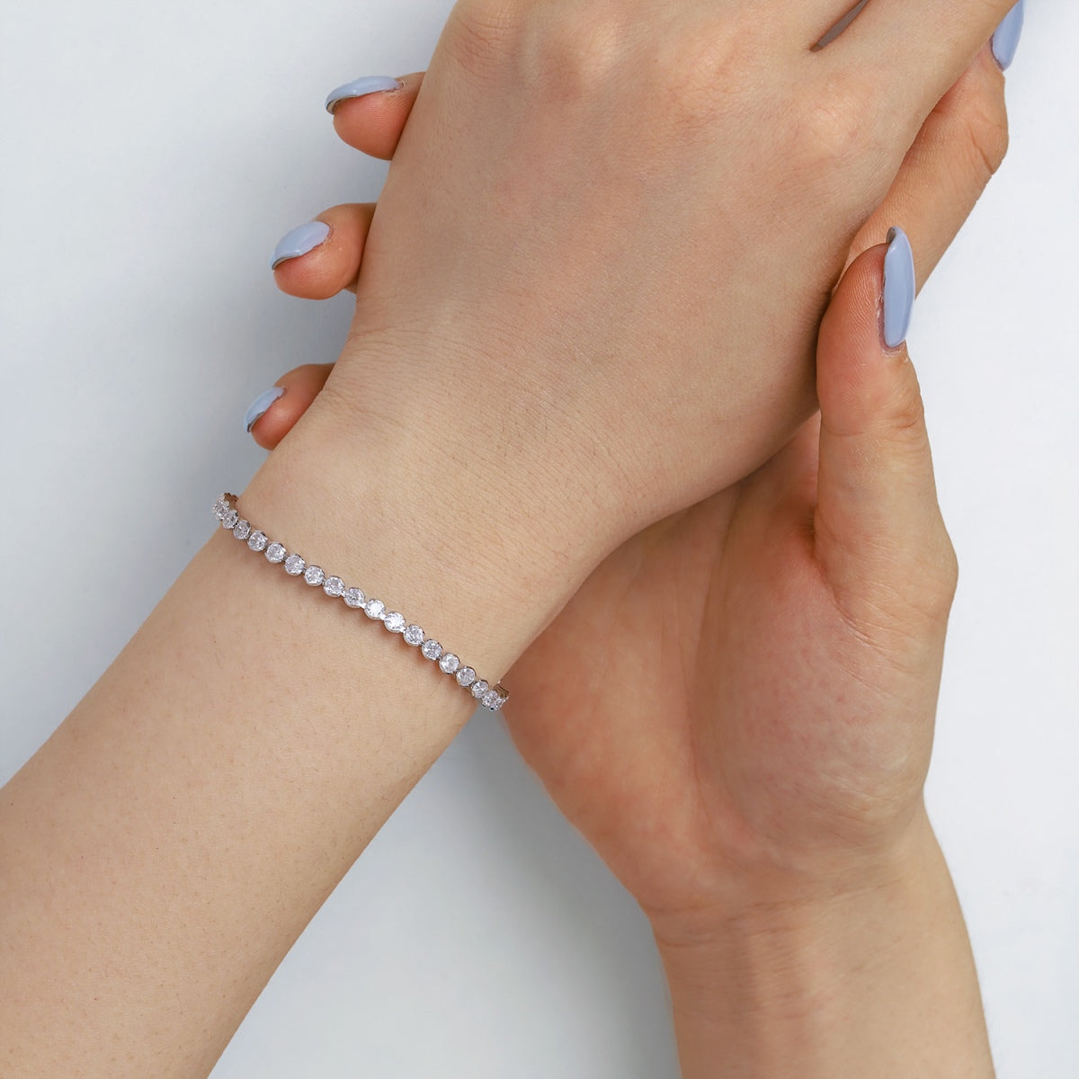 [Revel Jewelry]華麗なラウンドカットの輝くデイリーブレスレット