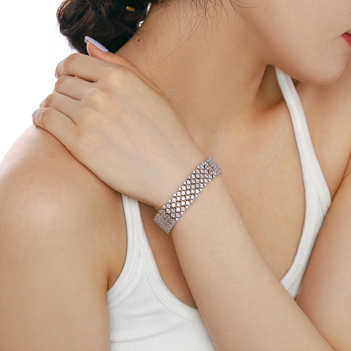 [Revel Jewelry]華やかなエレガントなラウンドカットパーティーブレスレット