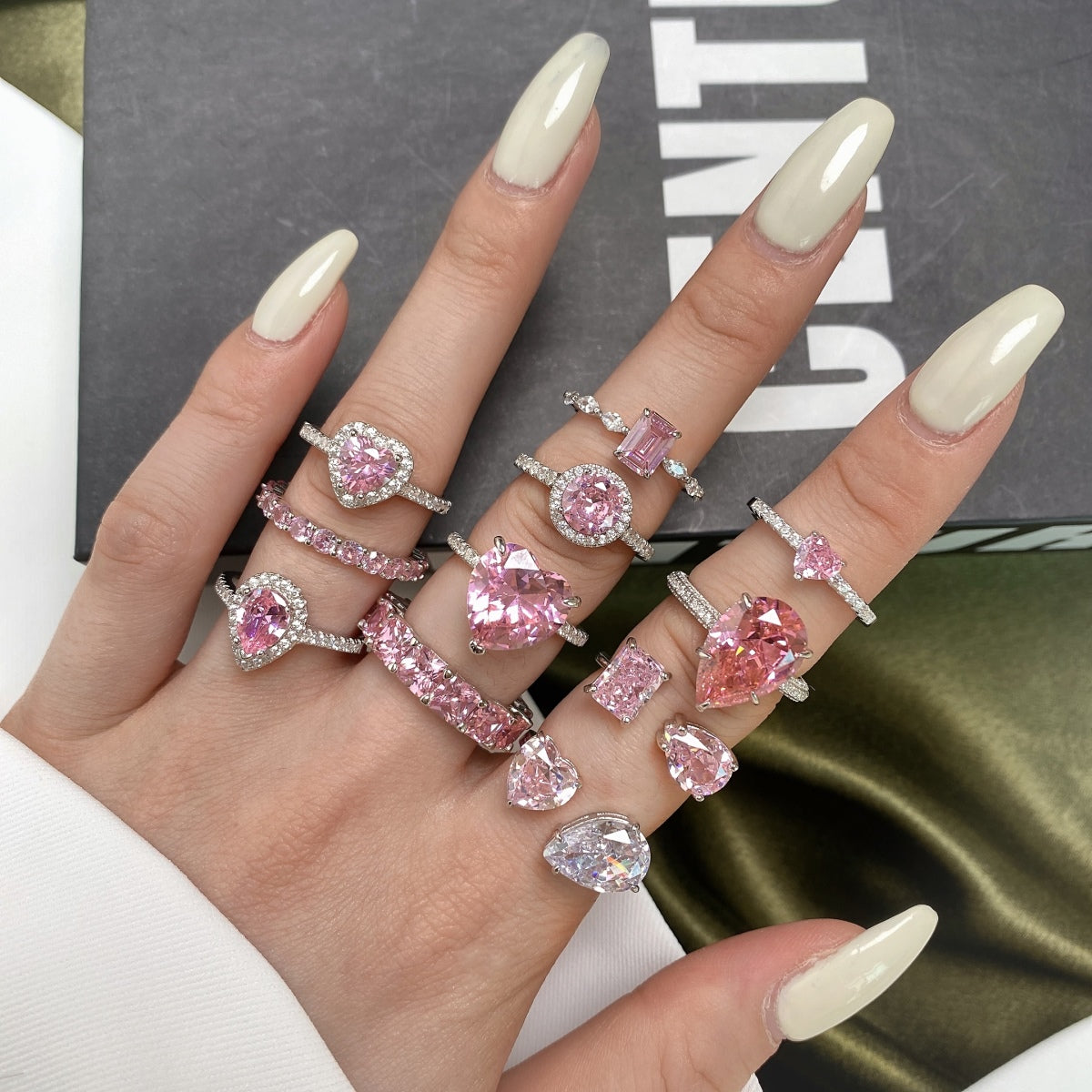 [Revel Jewelry]0.5 Carat CaratEternity Charming Heart Shape Lover Ring