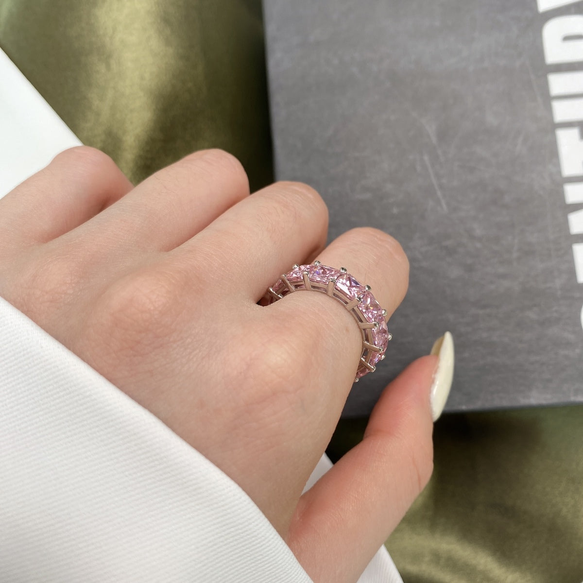 [Revel Jewelry]Elegant Princess Cut Tennis Ring