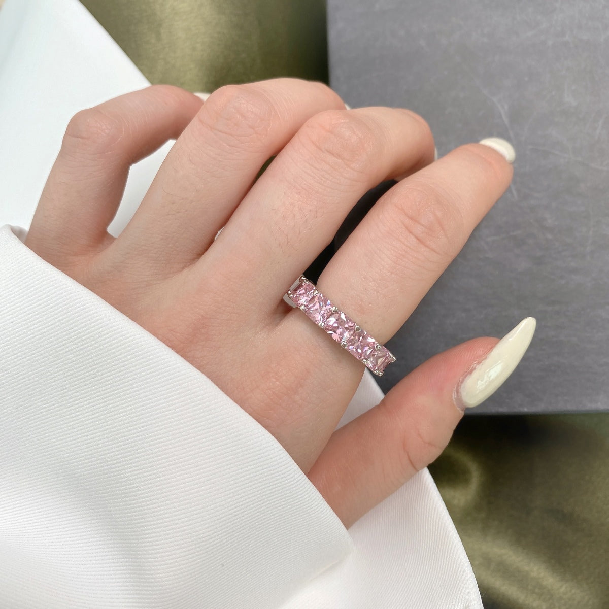 [Revel Jewelry]Elegant Princess Cut Tennis Ring