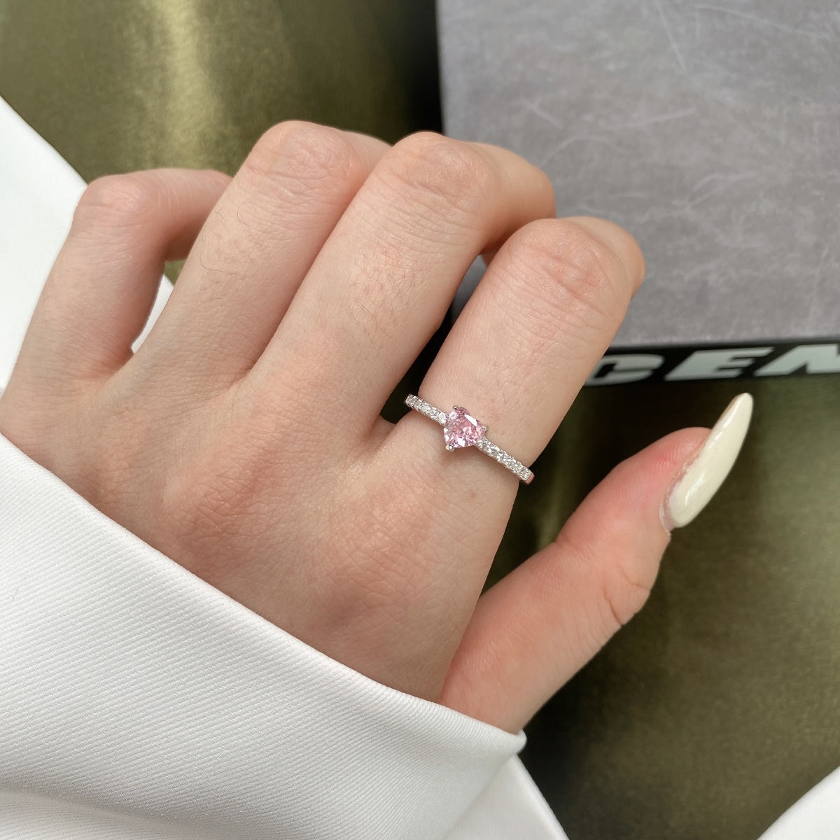 [Revel Jewelry]0.5 Carat CaratEternity Charming Heart Shape Lover Ring