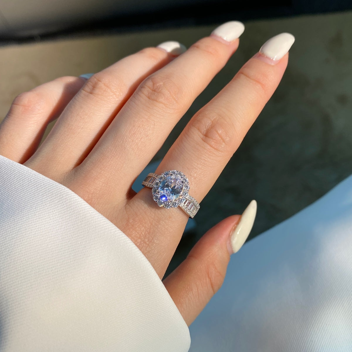 [Revel Jewelry]1.5 Carat Dazzling Charming Oval Cut Banquet Ring