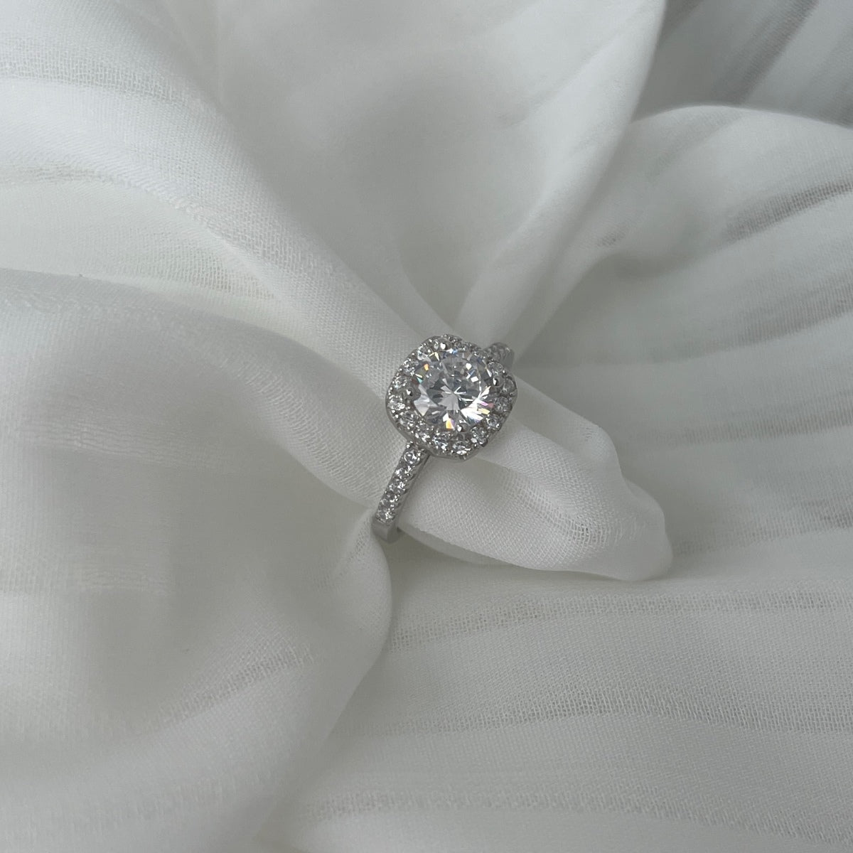 [Revel Jewelry]Dazzling Resplendent Round Cut Wedding Ring