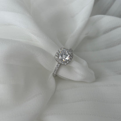[Revel Jewelry]Dazzling Resplendent Round Cut Wedding Ring