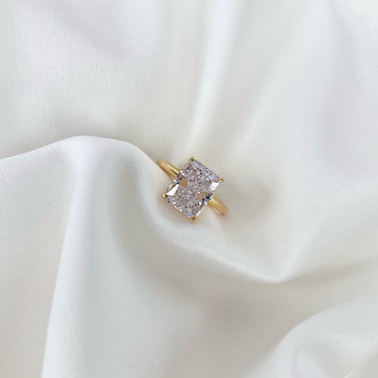 [Revel Jewelry]4.0 Carat Ornate Enchanting Radiand Cut Banquet Ring