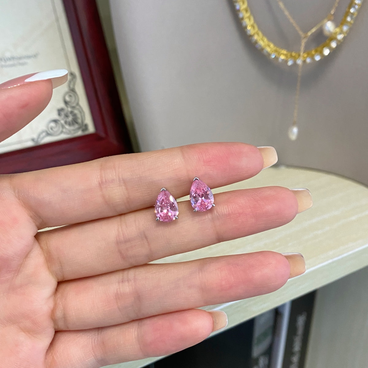 [Revel Jewelry]Ornate Water Drop Shape Earrings