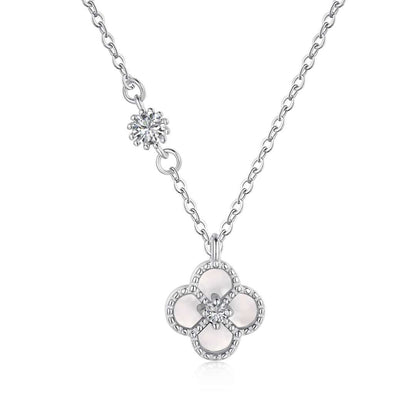 [Revel Schmuck]Zarte Halskette in Blumenform