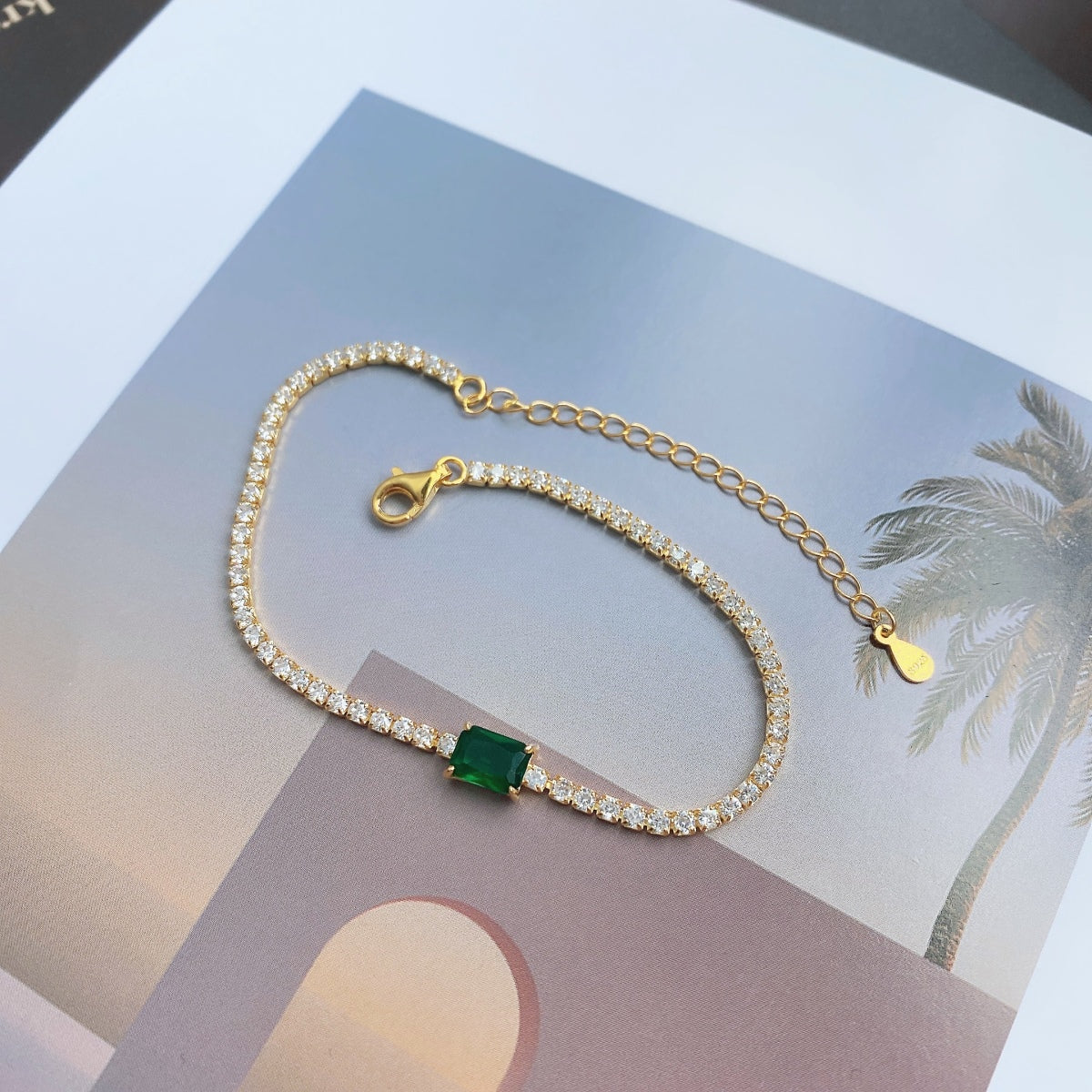 [Revel Jewelry]1.0 Carat Unique Emerald Cut Banquet Bracelet