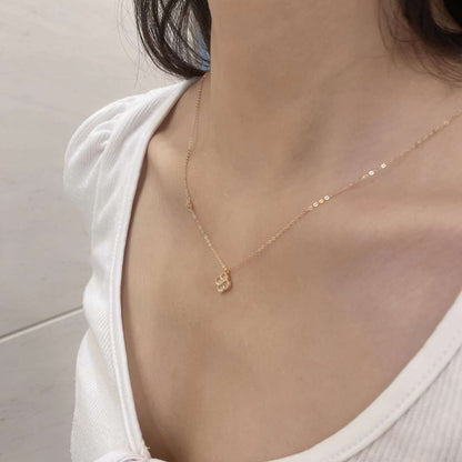 [Revel Schmuck]Zarte Halskette in Blumenform