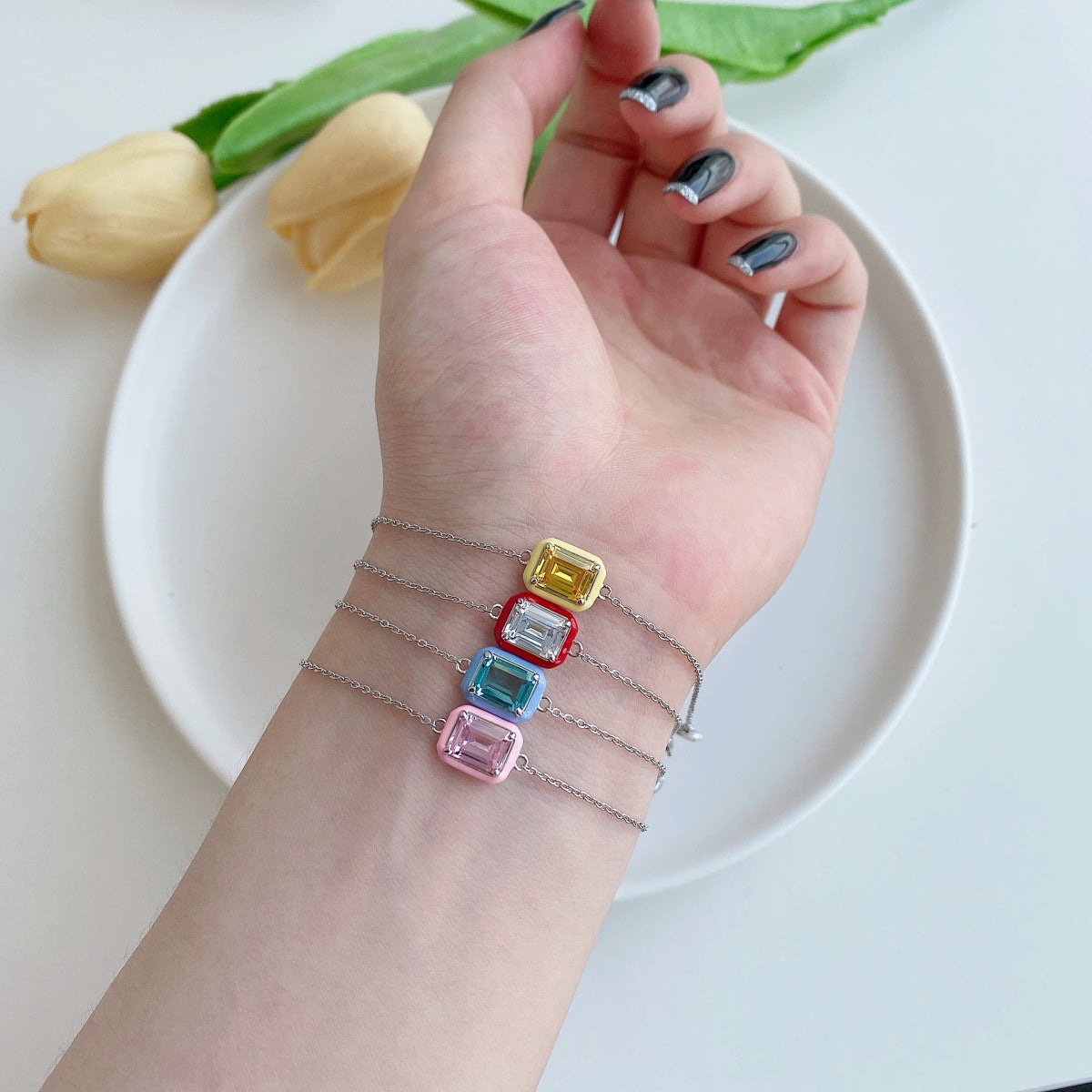 [Revel Jewelry]2.0 Carat Sparkling Colorful Emerald Cut Daily Bracelet