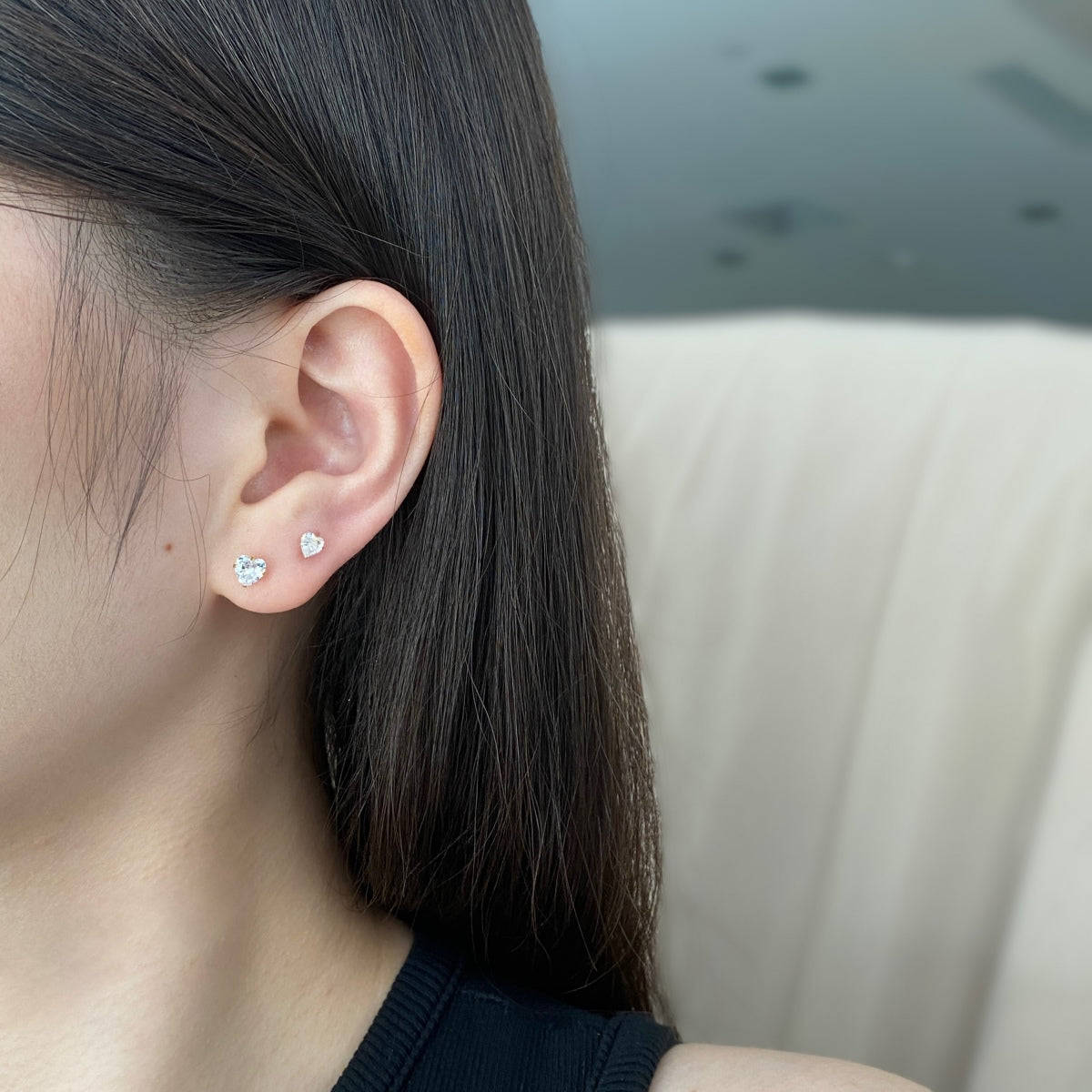 [Revel Jewelry]Sparkling Heart Shaped Simple Earrings