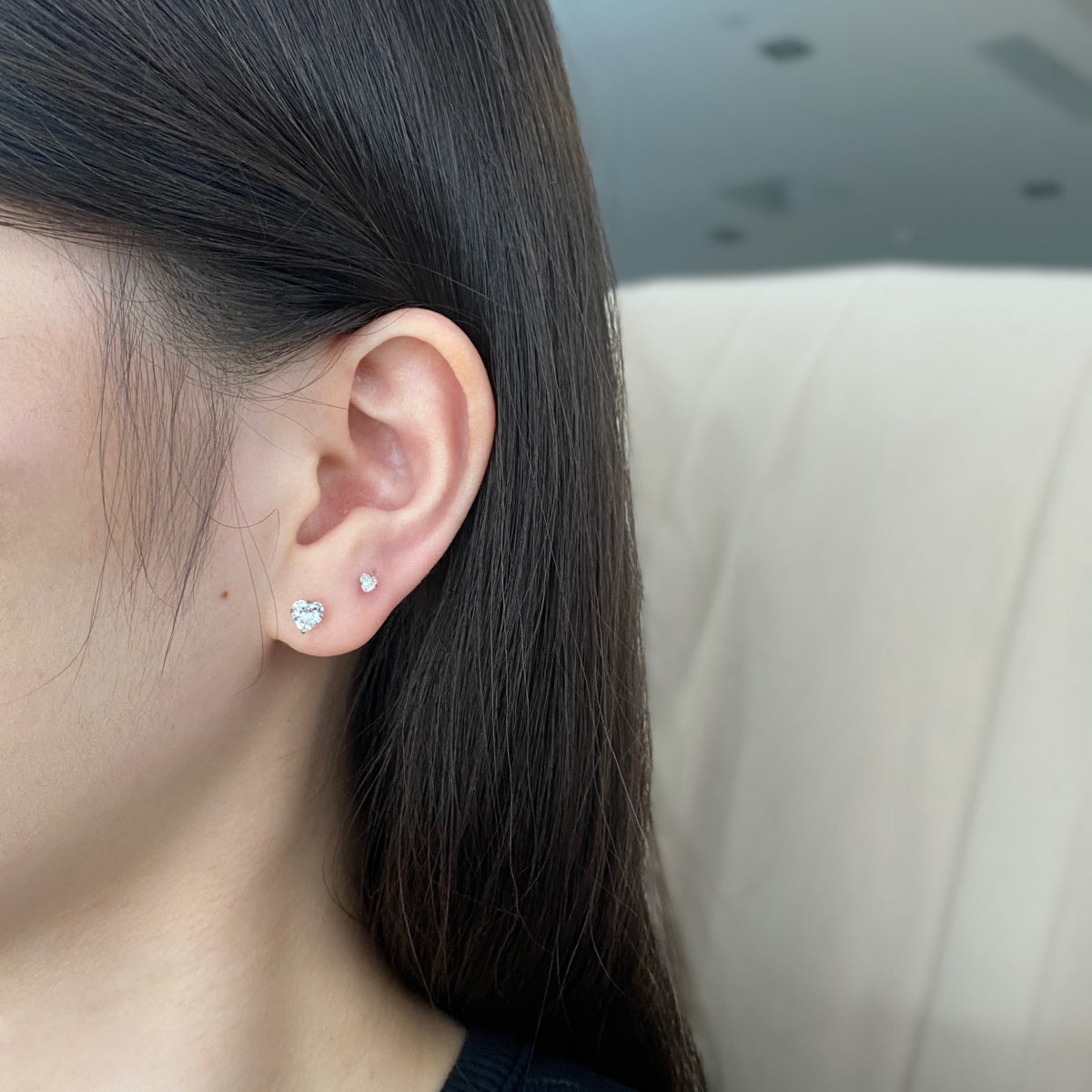 [Revel Jewelry]Sparkling Heart Shaped Simple Earrings