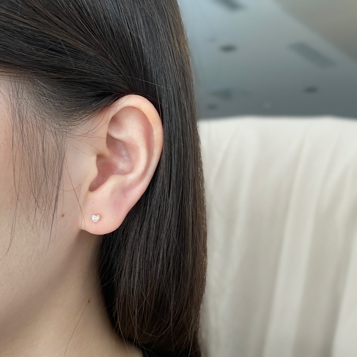 [Revel Jewelry]Sparkling Heart Shaped Simple Earrings