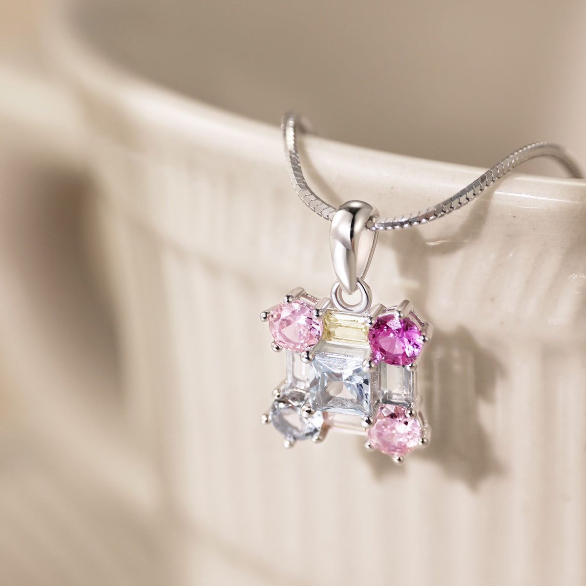 [Revel Jewelry]Gorgeous Multi Colorful Necklace