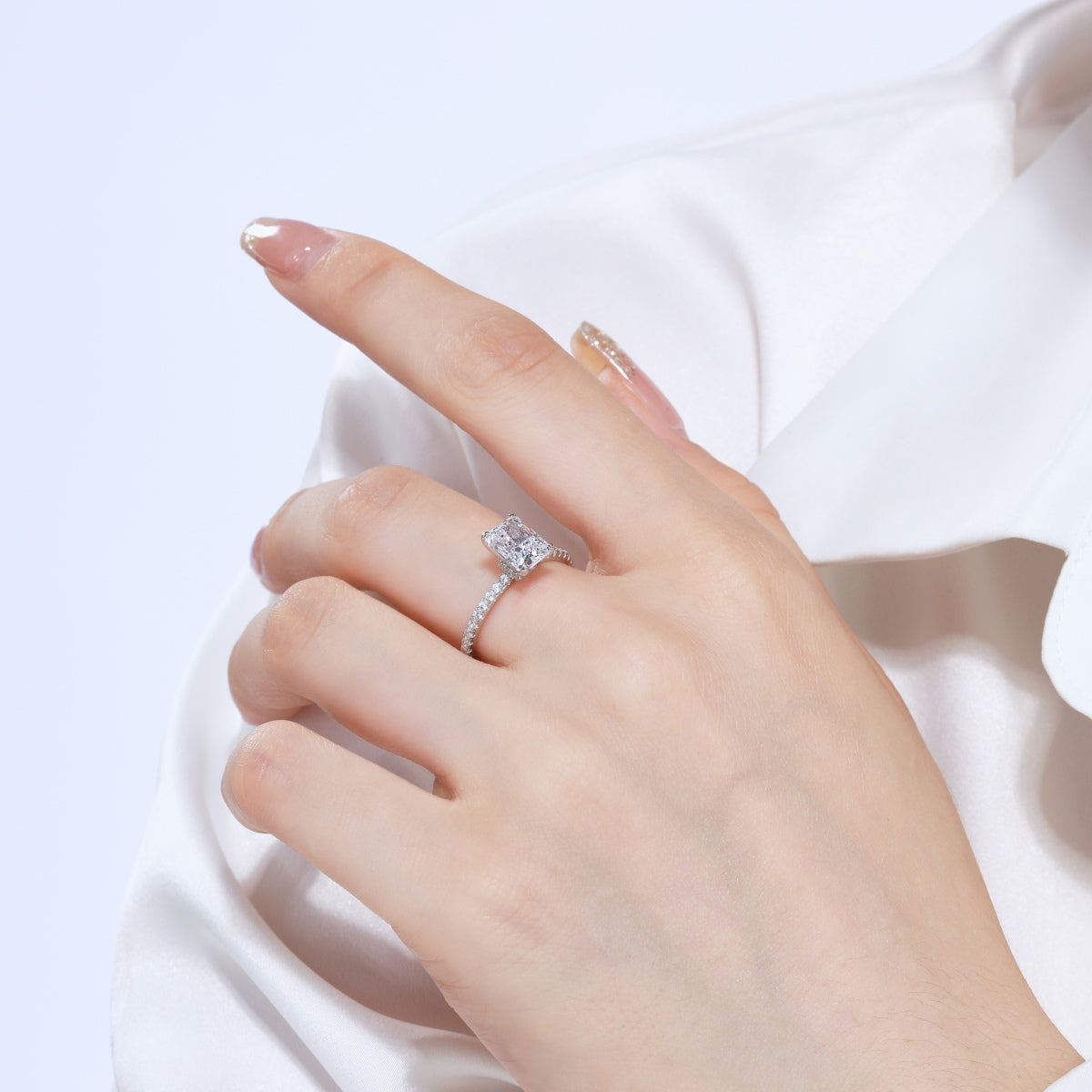 [Revel Jewelry]2.0 Carat Dazzling Sparkling Radiant Cut Party Ring