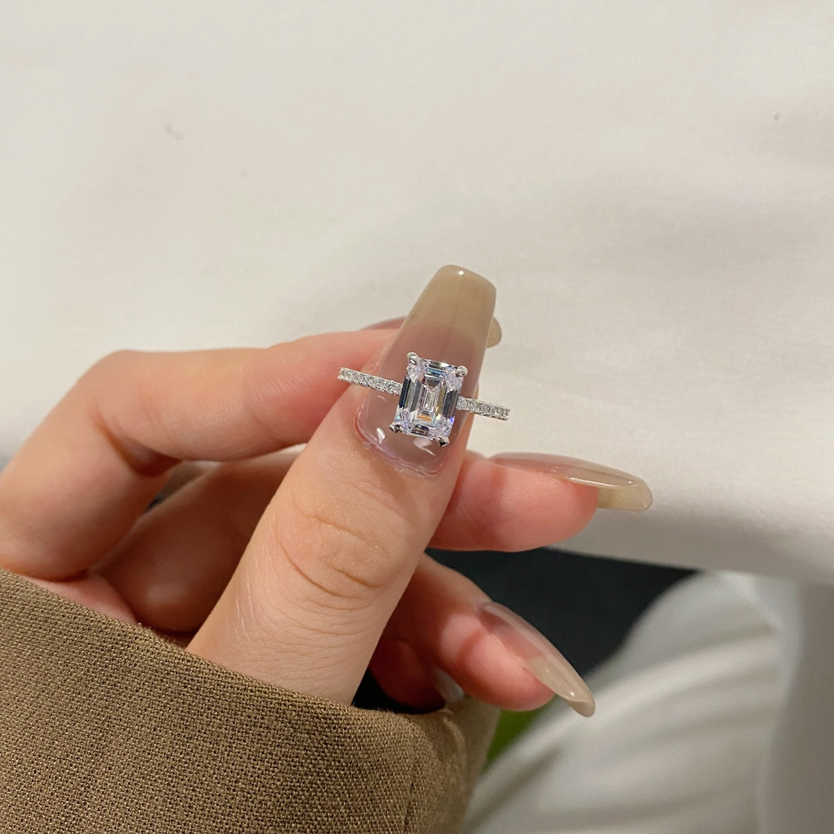 [Revel Jewelry]2.0 Carat Scintillating Ornate Radiant Cut Party Ring