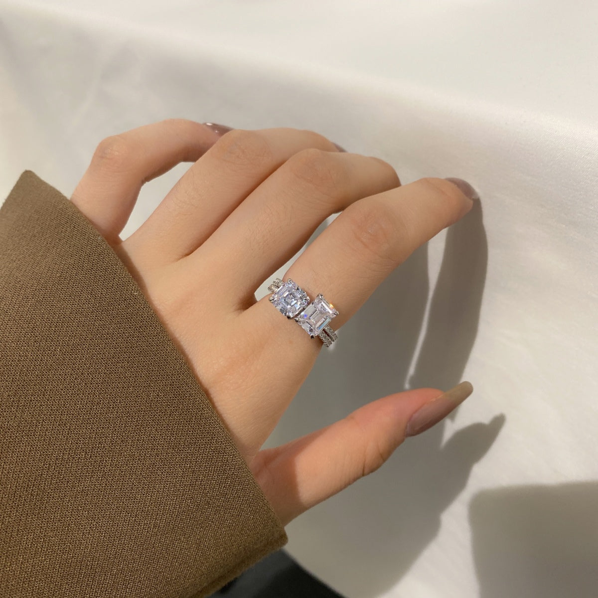 [Revel Jewelry]2.0 Carat Scintillating Ornate Radiant Cut Party Ring