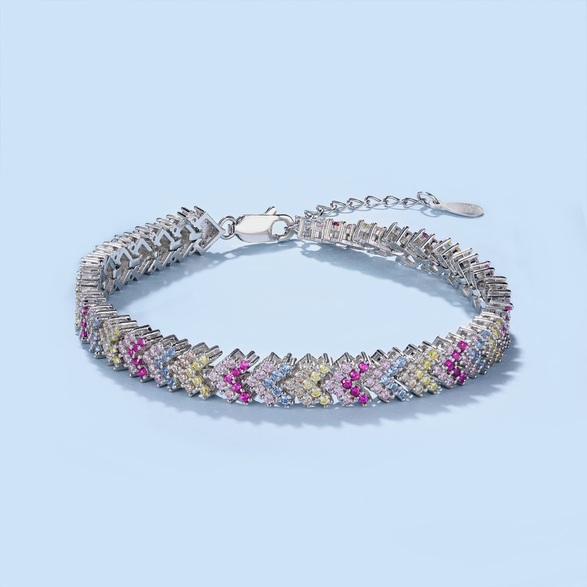 [Revel Jewelry]華やかな輝きのラウンドカットパーティブレスレット