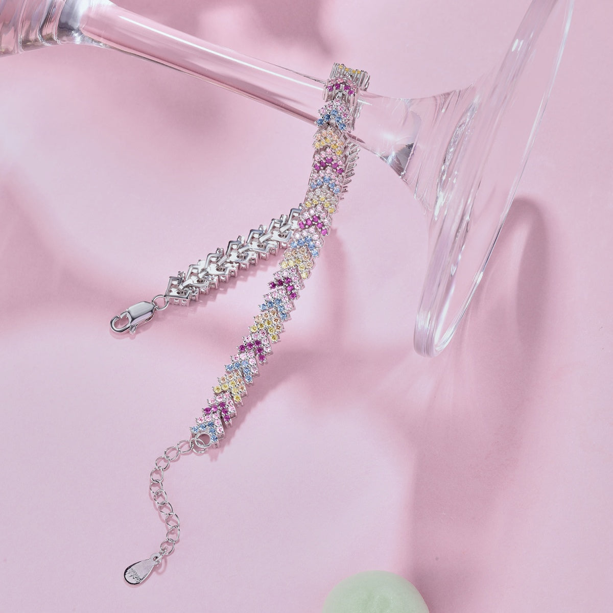 [Revel Jewelry]華やかな輝きのラウンドカットパーティブレスレット