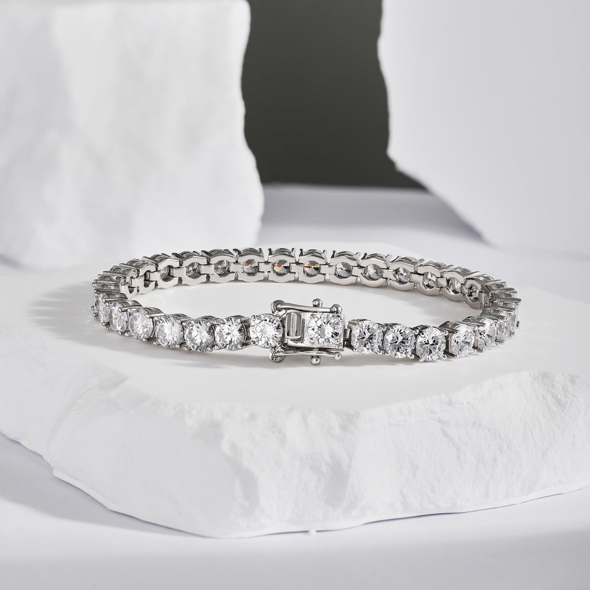 [Revel Jewelry]オーナメント スパークリング ラウンドカット ウェディングブレスレット