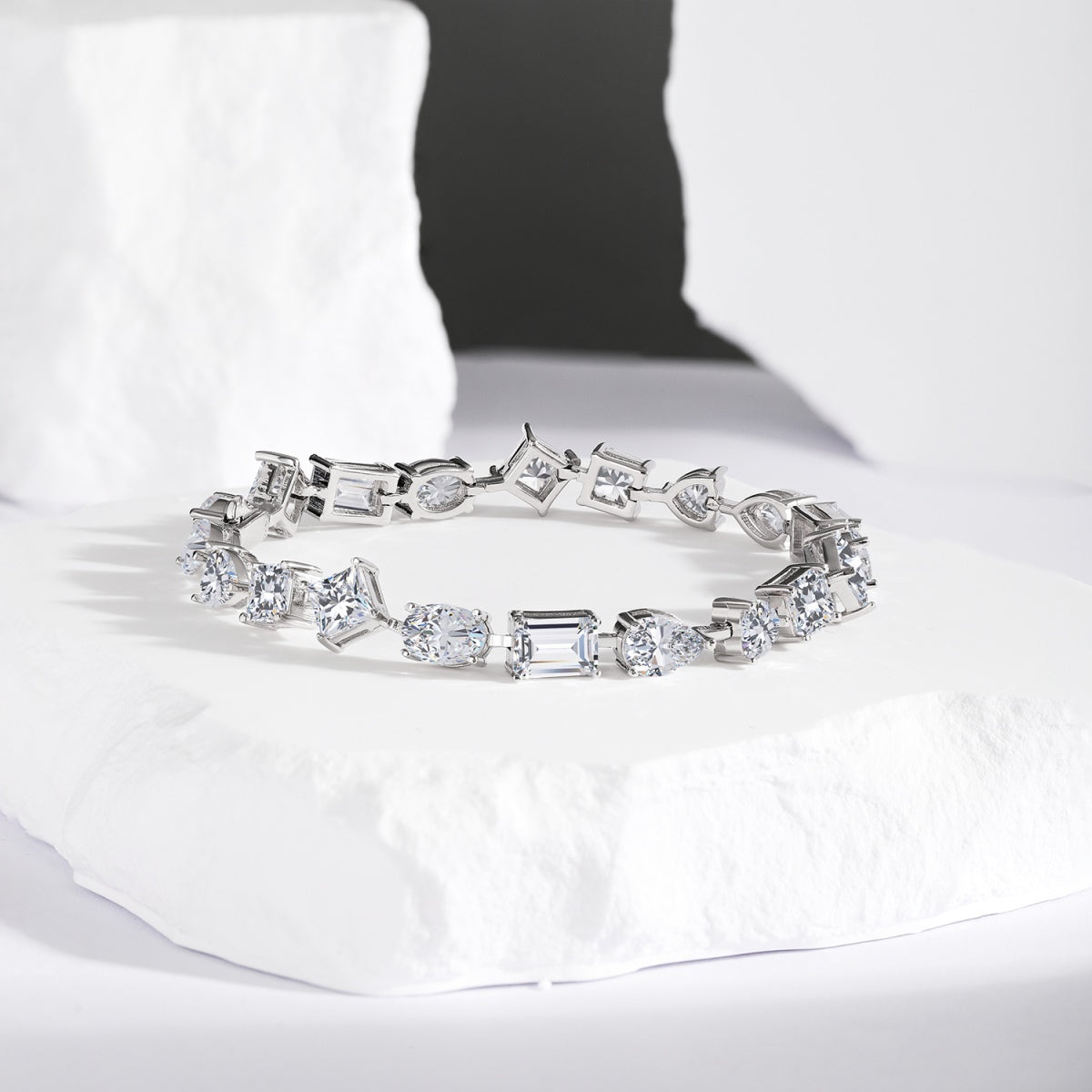 [Revel Jewelry]Einzigartiges, exquisites Armband mit mehreren Schliffformen für den Alltag