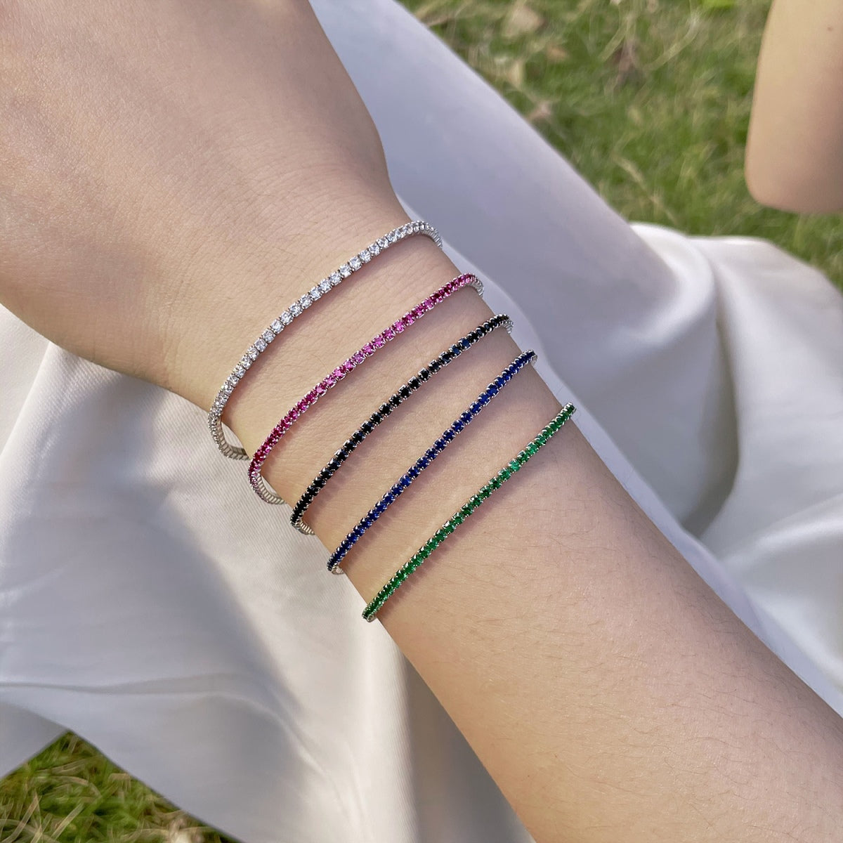[Revel Jewelry]華やかでカラフルなラウンドカットのパーティーブレスレット