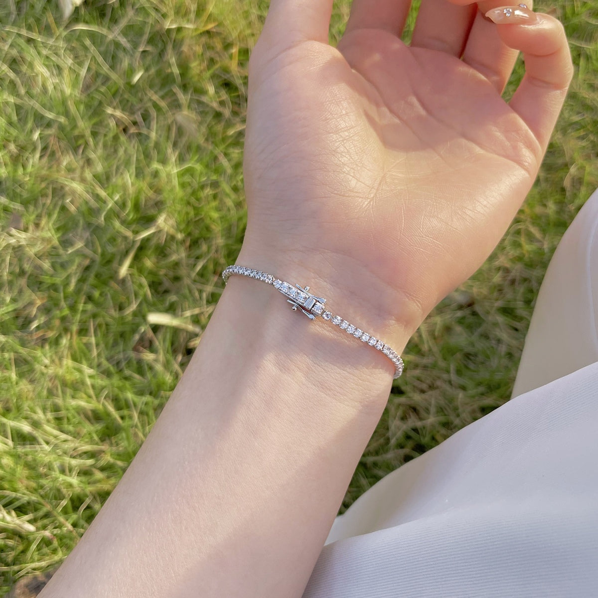 [Revel Jewelry]華やかでカラフルなラウンドカットのパーティーブレスレット
